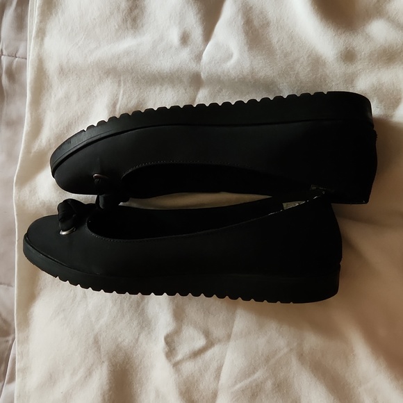 Rocket Dog Black Slip On Flats - Picture 6 of 8
